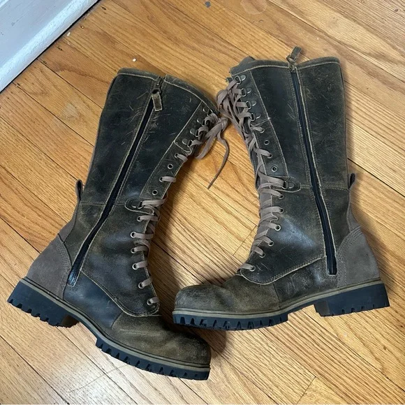 Timberland Dark Brown Lace-Up Boots - Picture 8 of 9